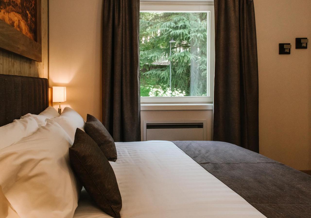 Lake Hotel La Pieve ピゾーニェ エクステリア 写真